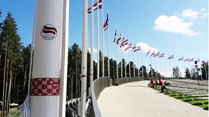 Attēls no 16m augsts karoga masts (vienu reizi eksponēts)