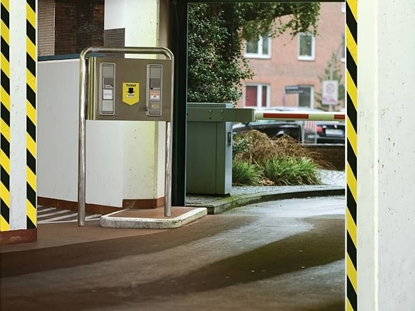 Изображение Tesa Tama ostrzegawcza óto-czarna 50mmx66m