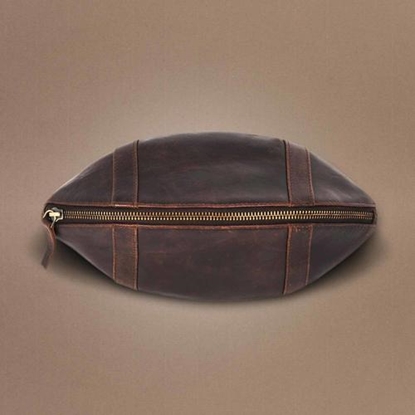 Picture of Thumbs Up 1001720 toiletry bag/vanity case Leather Brown