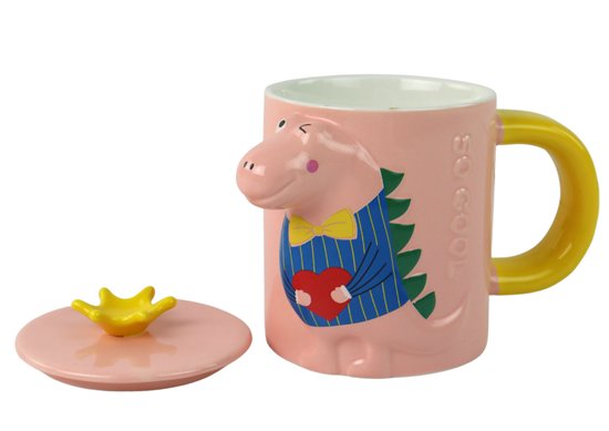 Изображение Vaikiškas keraminis puodelis su šaukštu ir dangteliu, 3D dinozauras, rožinis