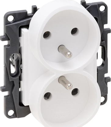 Picture of Legrand Niloe Step Gniazdo zasilajce podwójne 2x2P+Z do ramek wielokrotnych, zaciski rubowe, z przeson styków biay 863134