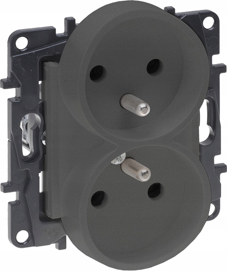 Picture of Legrand Gniazdo podwójne Legrand Niloe Step 863432 z uziemieniem zaciski rubowe stalowe