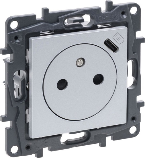 Picture of Legrand adowarka USB-C z gniazdem pojedynczym Legrand Niloe Step 863338 gniazdo z uziemieniem z przesonami adowarka typ C 1,5A aluminium