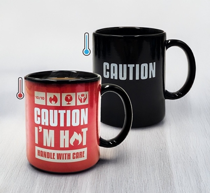 Изображение Mad Monkey - Tasse "Caution I am Hot" - mit Farbwechsel