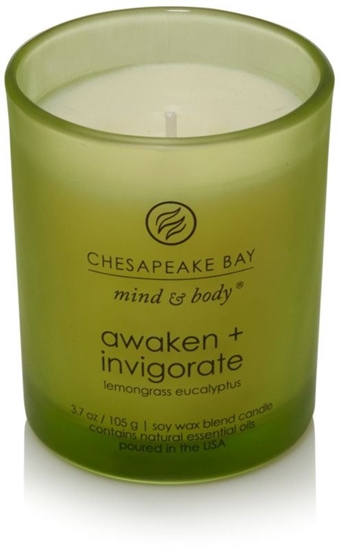 Picture of Chesapeake Bay Scented candle with wooden lid - Lemongrass Eucalyptus