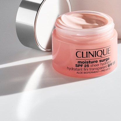 Picture of Clinique Moisture Surge SPF25 Sheer Hydrator nawilajcy krem do twarzy 50ml