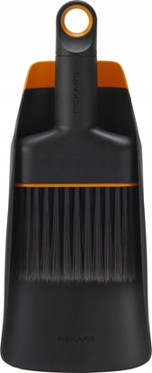 Attēls no Fiskars opatka do ziemi i szczotka 2w1  1071302