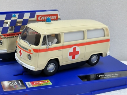 Picture of Auto Carrera D132 - 32033 VW BUS T2b Ambulance