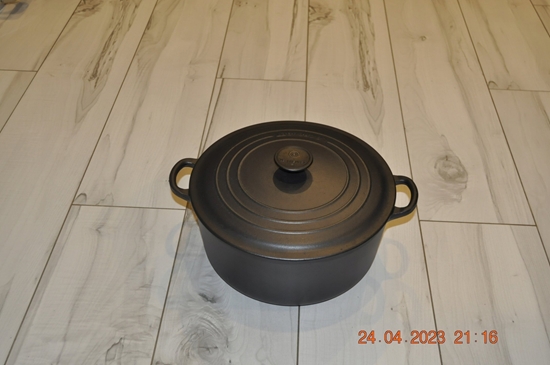 Изображение Le Creuset Signature Casserole round 28 cm black