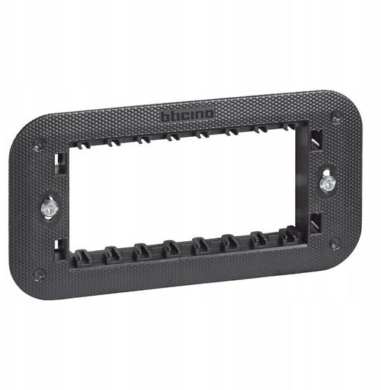 Picture of Uchwyt 4 moduy Living Now Legrand K4704