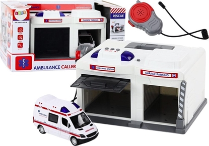 Attēls no Baza Sub Ratunkowych Pogotowie Ambulans wiata Dwiki