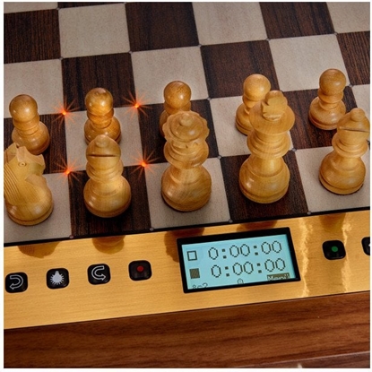 Attēls no Millennium The King Performance M830 Komputer Szachowy