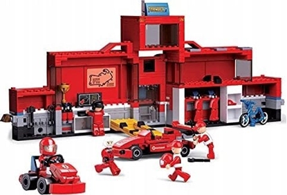 Picture of Sluban BLOCKS SLUBAN RACING CAR STATION 557 PCS