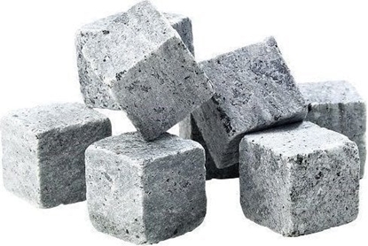 Attēls no Usorteret Skandinavischer Home Whisky auf Eis