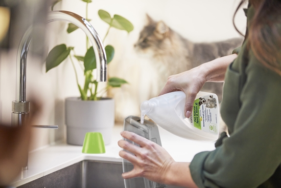 Picture of Bissell Bissell | PET Spot and Stain Portable Carpet Cleaning Solution | 2000 ml