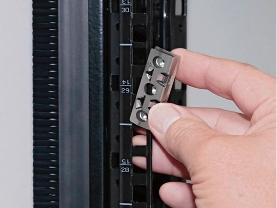 Picture of m_Rittal Mocowanie 19", 1 U ze stykiem (2090.000)