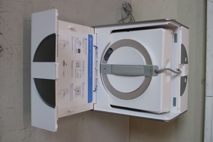 Attēls no Ecovacs SALE OUT. Window cleaning robot WINBOT W2 PRO OMNI, Auto-Spray, Intelligent steady climbing, Edge cleaning mode, WIN-SLAM 4.0, White | WINBOT W2 PRO OMNI | Corded | 5500 Pa | White | USED, DIRTY