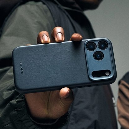 Изображение Decoded Leather Backcover - skórzana obudowa ochronna do iPhone 17 Pro kompatybilna z MagSafe navy shadow