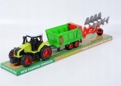 Attēls no Gazelo Traktor z maszynami rolniczymi
