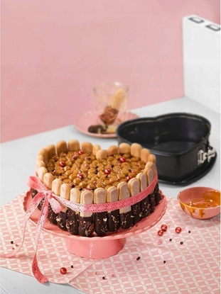 Picture of KAISER Inspiration heart shaped cake pan 25x26x7 cm non-stick