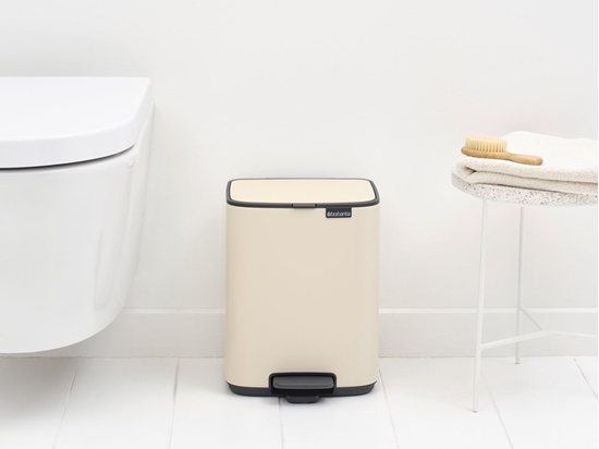Picture of BRABANTIA atkritumu tvertne ar pedli  7L  Soft Beige 237928 237928 (8710755237928)
