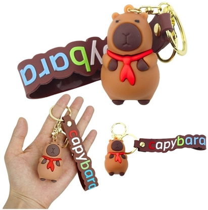 Attēls no Brelok Figurka Kapibara Z Czerwon Chustk Zawieszka Karabiczyk Kóko
