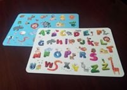 Attēls no Liwona Podkadka na biurko. Literki