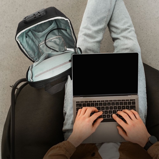 Picture of Plecak miejski Wozinsky Premium na jedno rami, antykradzieowy z organizerem i USB - czarny