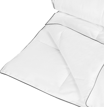 Attēls no Beliani Kodra caoroczna baweniana 155 x 220 cm NUPTSE