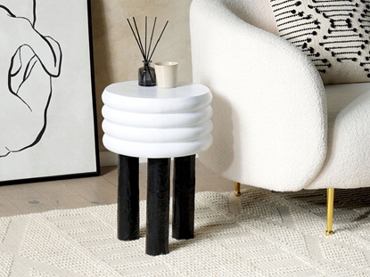 Attēls no Beliani Stolik pomocniczy metalowy biay z czarnym KIKIWA