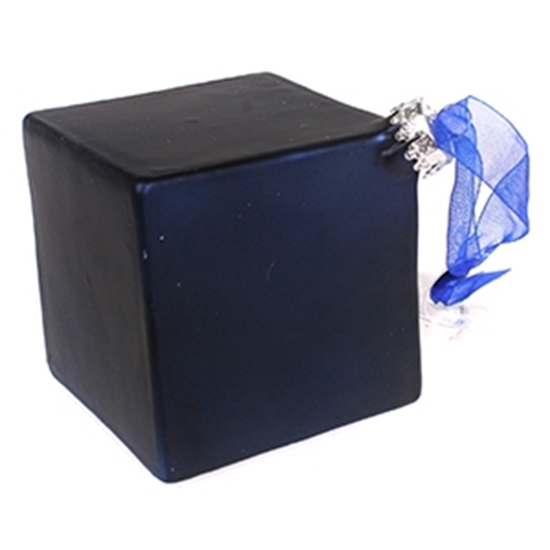 Picture of Egļu rotājums kubs 7.5cm zils