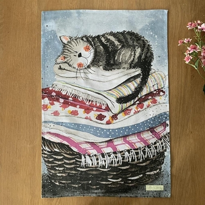 Attēls no Rcznik kuchenny TT08 Kot na koszu z praniem