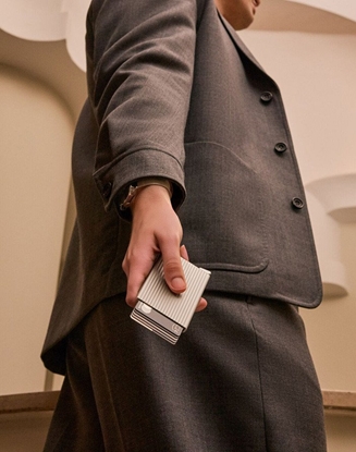 Attēls no Secrid Cardprotector Fluted+ korttikotelo, hopea