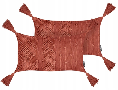 Attēls no Beliani Zestaw 2 poduszek dekoracyjnych VALVARIA Bawena 30 x 50 cm Czerwony Wzór zygzak