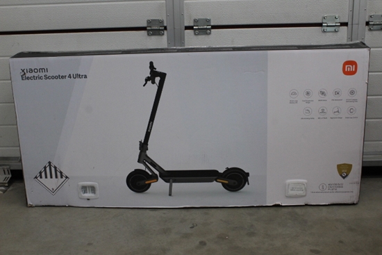Picture of SALE OUT.  | SALE OUT. SALE OUT. Xiaomi Electric Scooter 4 Ultra EU | 500 W | 25 km/h | 10 " | 22 month(s) | DAMAGED PACKAGING