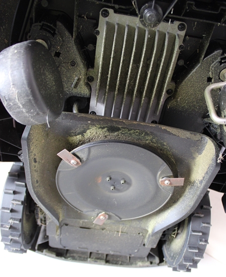 Picture of SALE OUT.  | Ecovacs | Lawn Mower | GOAT G1 | Mowing Area 1600 m² | WiFi APP Yes (Android; iOs) | Working time 95 min | Maximum Incline 45 % | Speed 0.31 (m/s) | Waterproof IPX4 | 68 dB | 5200 mAh | G1（include camera cover*1+blade*3） Station（include camer