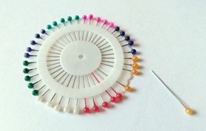 Attēls no Kniepadatas ar pērļu galviņām 40 gab - turētājā