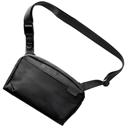Picture of UNIQ Uniq Arden Sling 2L bag - black