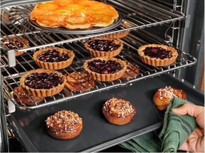 Attēls no Electrolux EOE8P38X