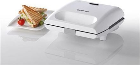 Изображение Gorenje | Sandwich Maker | SM701GCW | Number of plates 1 | Panini Sandwich Maker | Number of pastry 1 | 700 W | White