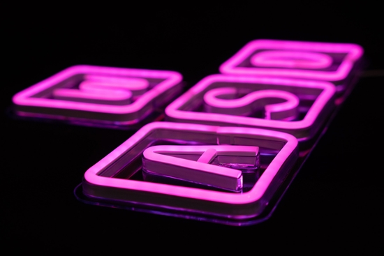 Изображение PREYON Neon gamingowy LED cienny WASD Purple Eye Bait (PBEB28WD)