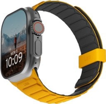 Изображение UAG Pathfinder - siliconowy dwustronny pasek magnetyczny do Apple Watch seria: 1-3, 42mm / series 4-6 & SE 1-3, 44mm / series 7-9, 45mm / series 10-11, 46mm / Ultra 1-3, 49mm (heritage yellow / black)