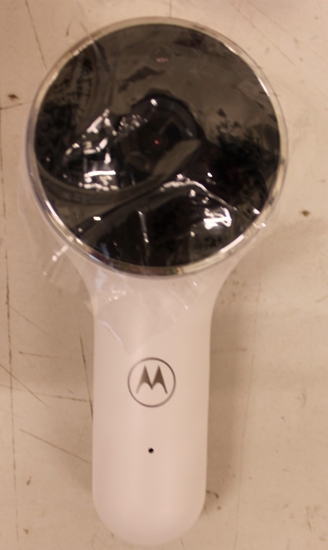 Picture of Motorola SALE OUT. VM65X CONNECT 5.0" Full HD Wi-Fi Video Baby Monitor with Crib Mount, White/Gold | Full HD Wi-Fi Video Baby Monitor with Crib Mount | VM65X CONNECT 5.0" | 5.0" LCD colour display with 480 x 272 resolution; Lullabies; Room temperatur