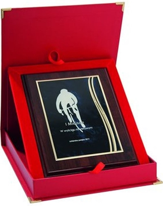 Picture of Victoria Sport Dyplom z tworzywa sztucznego z metalow blaszk grawerowany + etui