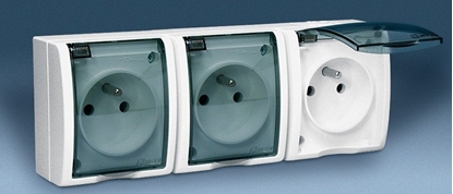 Picture of Kontakt-Simon Gniazdo hermetyczne potrójne AQUARIUS z/u 16A IP54 z klapk dymn biae - AQGZ1-3/11A