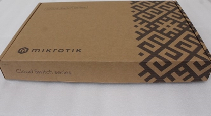 Изображение MikroTik Cloud Router Switch | CRS320-8P-8B-4S+RM with RouterOS v7, 2U rackmount Enclosure | No Wi-Fi | 1000 Mbit/s | Ethernet LAN (RJ-45) ports 17 | Mesh Support No | MU-MiMO No | No mobile broadband | 12 month(s) | UNPACKED, DARK SPOTS ON TOP