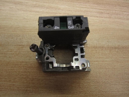 Picture of Schneider Electric Styk pomocniczy 1Z monta czoowy (ZB4BZ101)