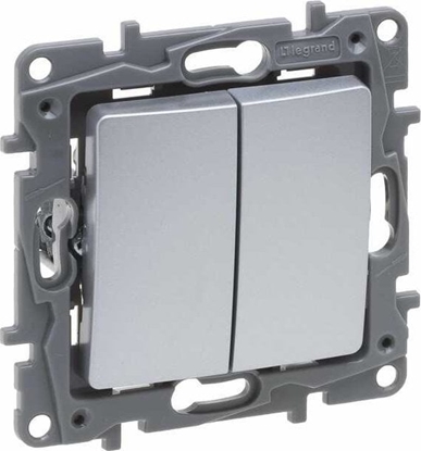 Attēls no Legrand Niloe Selection cznik wiecznikowy 10AX aluminium 762105