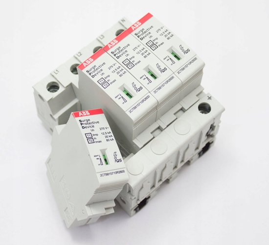 Изображение Ogranicznik przepi 4P T1 T2 12,5kA OVR T1-T2 4L 12.5-275s P QS 2CTB815710R2300