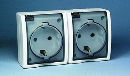 Attēls no Kontakt-Simon Aquarius Gniazdo hermetyczne podwójne SCHUKO z/u 16A IP54 z klapk dymn biae AQGSz1-2/11a (WMQW-322101-1011)